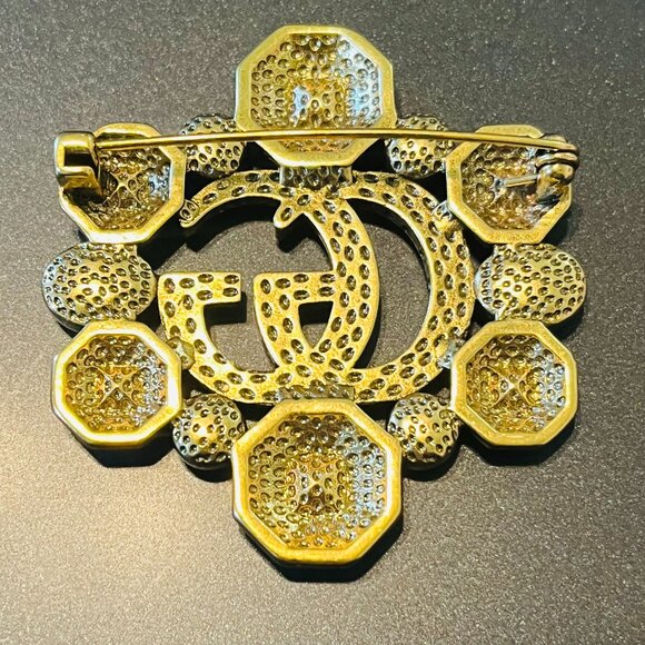 G Crystal Brooch pin initial pendant NEW - Picture 2 of 2